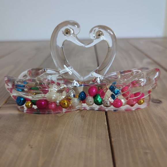 Vintage Kitsch Kissing Swans Paper Weight Pen Holder - Picture 1 of 10